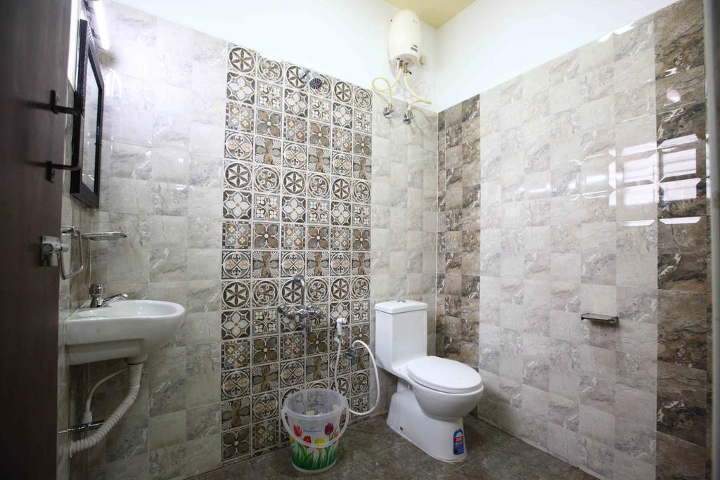 Apartamento Sreedevi Residency Madrás Exterior foto
